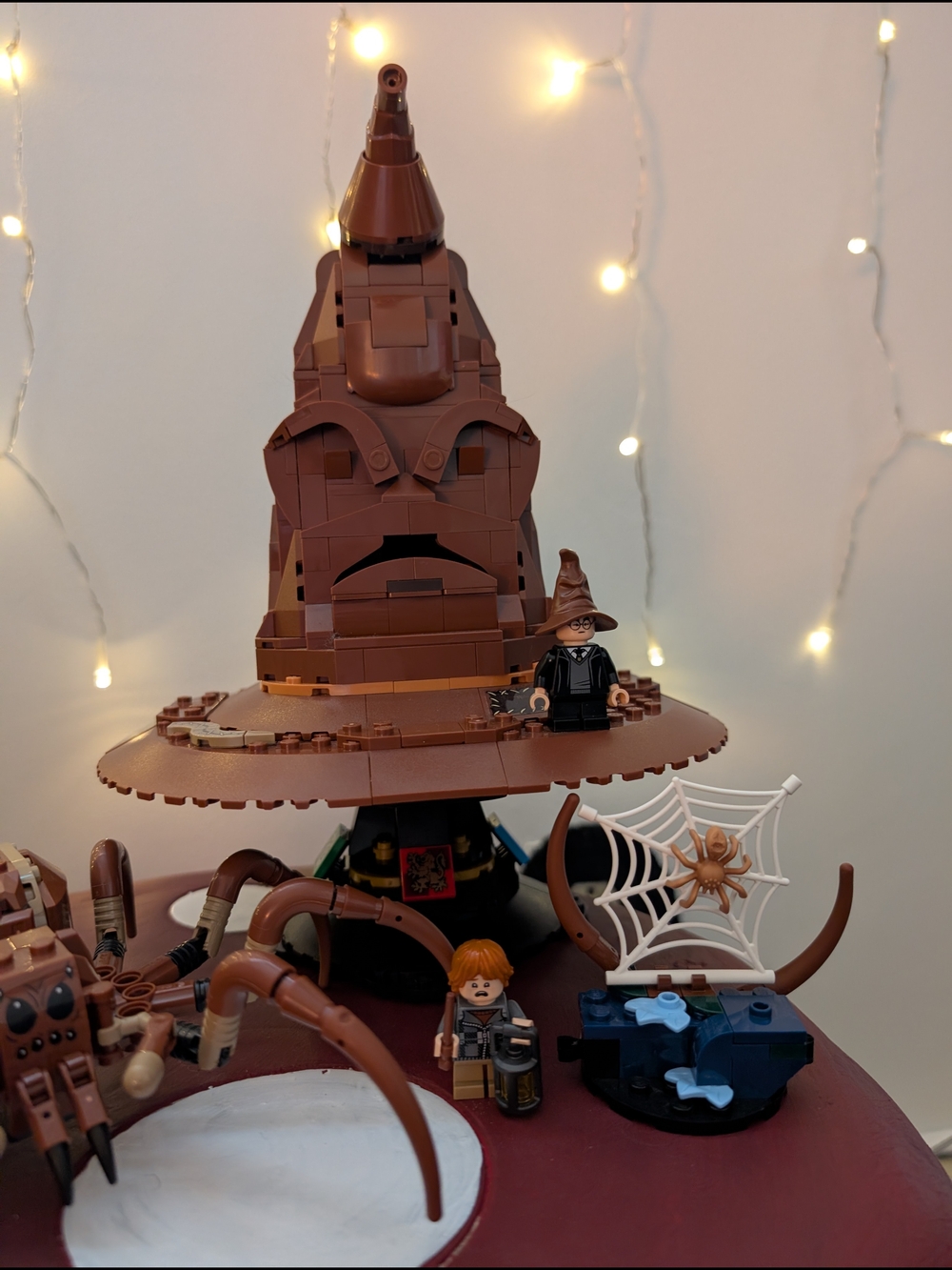 Lego Brown Sorting Hat + Aragog In The Forbidden Forrest